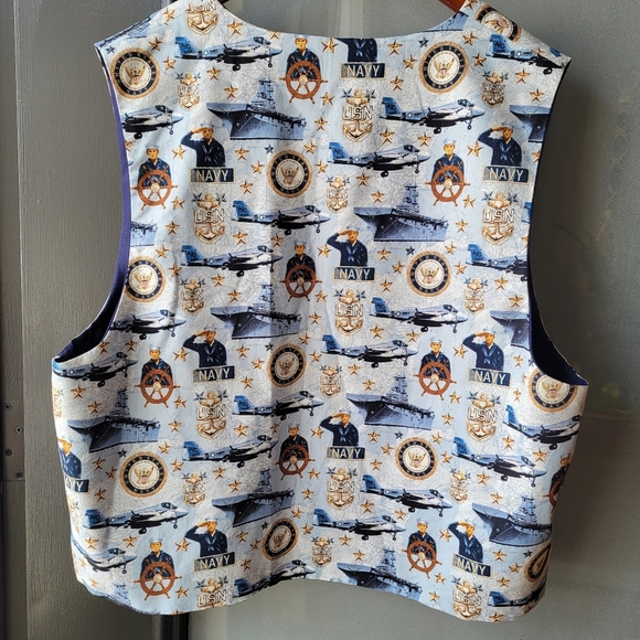 Vest Vintage Hand Crafted Navy Gold Tone Buttons XL Lightweight Graphic Ship - Picture 3 of 8